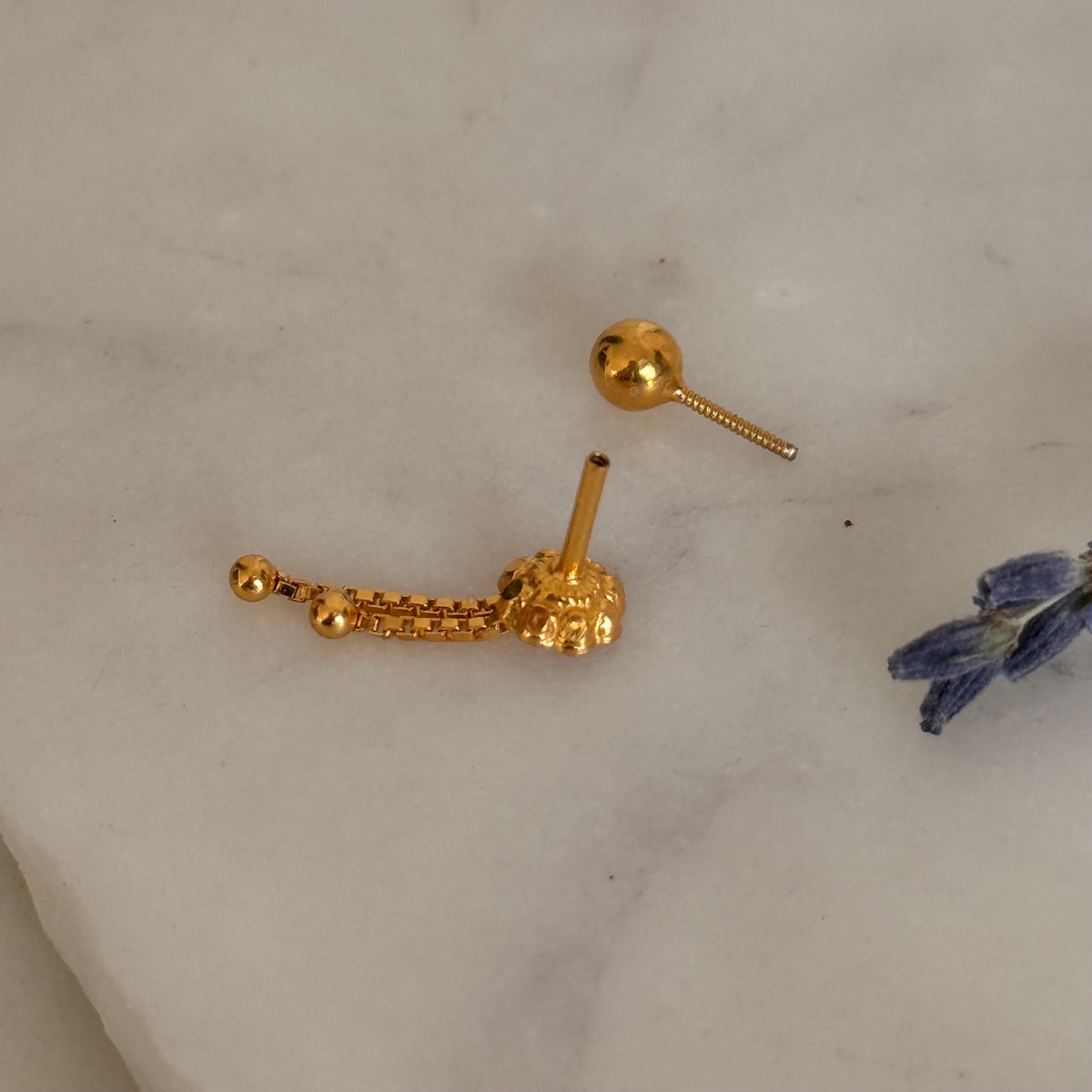 Autumnal | 18ct Gold - Petite drop (Forward helix)
