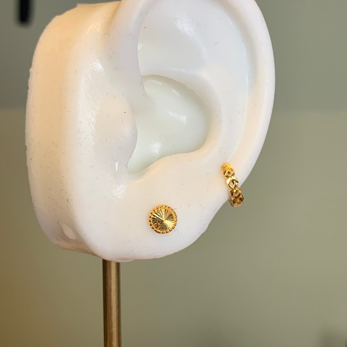 18ct Gold Round Stud Pair | 5mm