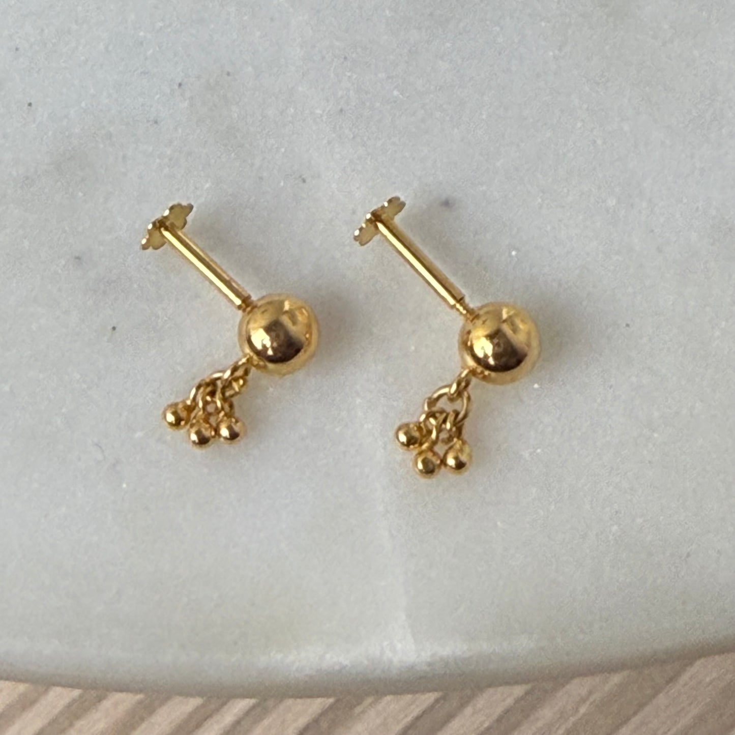 18ct gold dangly stud pair