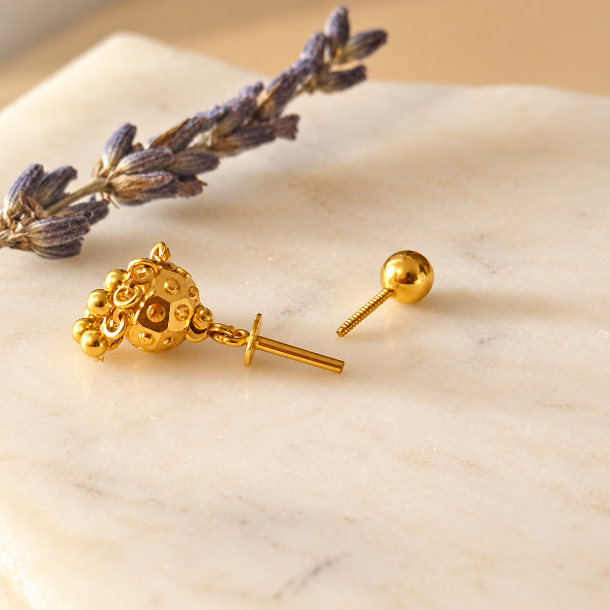 Autumnal | 18ct Gold - Jumka (Forward helix)