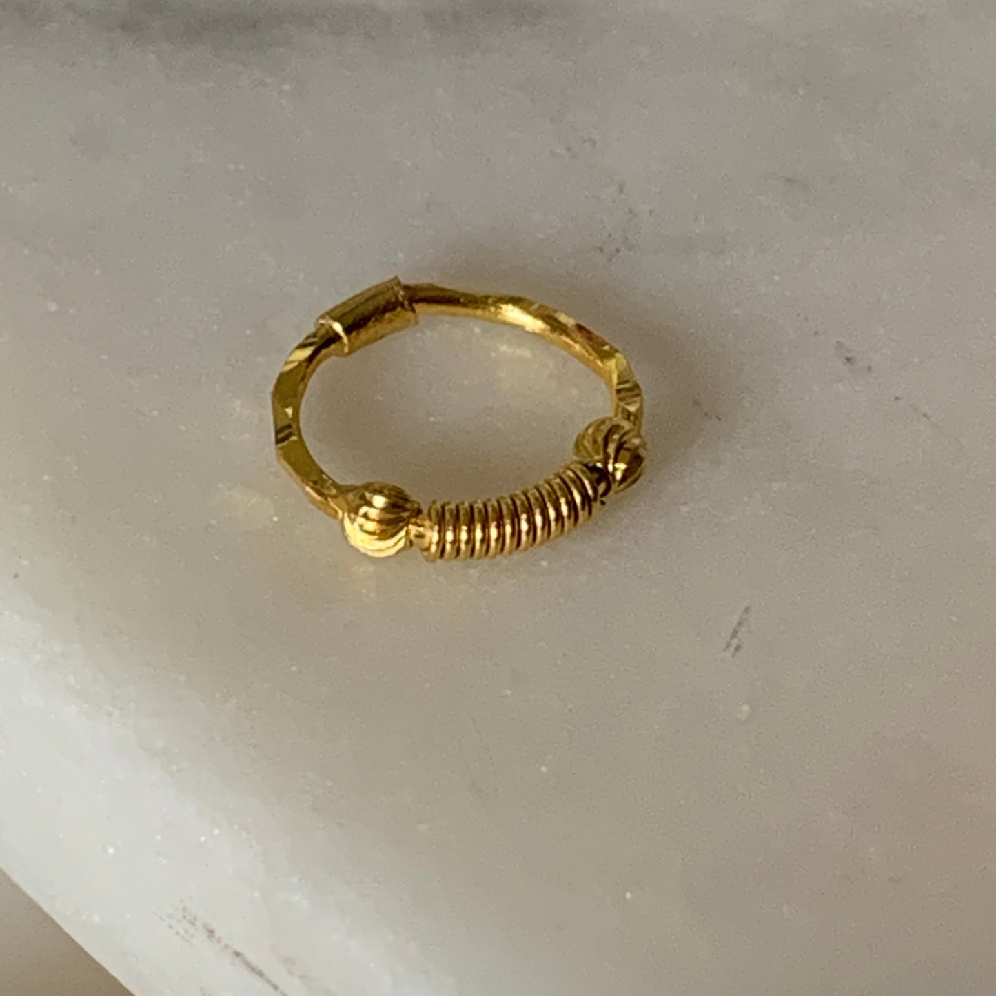 18ct gold single hoop | 7mm