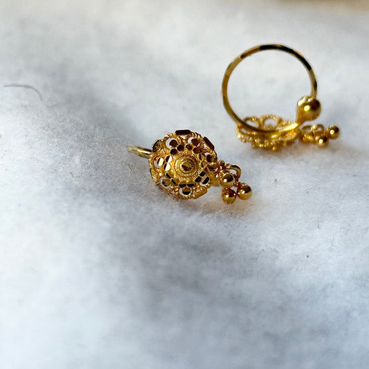 Mini Dahlia - 18ct gold hoop