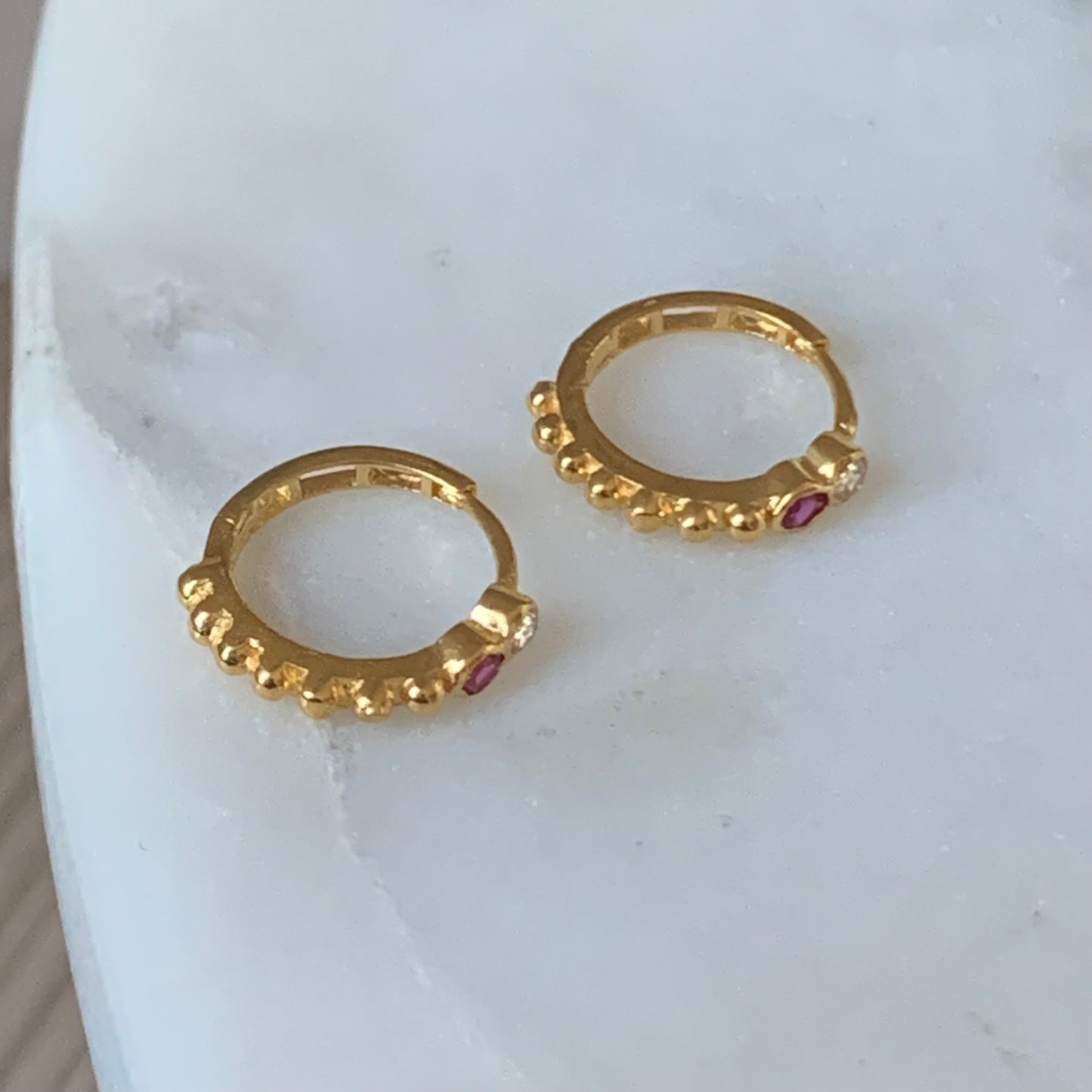 18ct Gold Huggies | 8mm