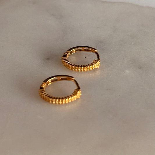 Signature | 18ct Gold Hoop | 9mm