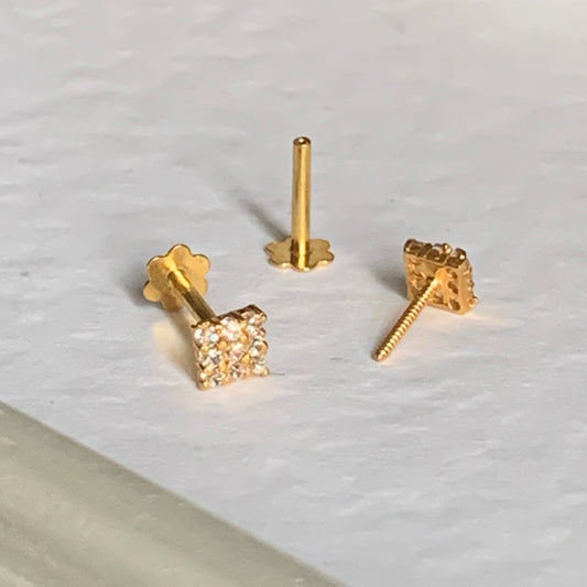 18ct Gold Square Stud Pair | 4mm