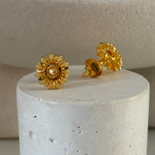 22ct gold stud pair | 9mm
