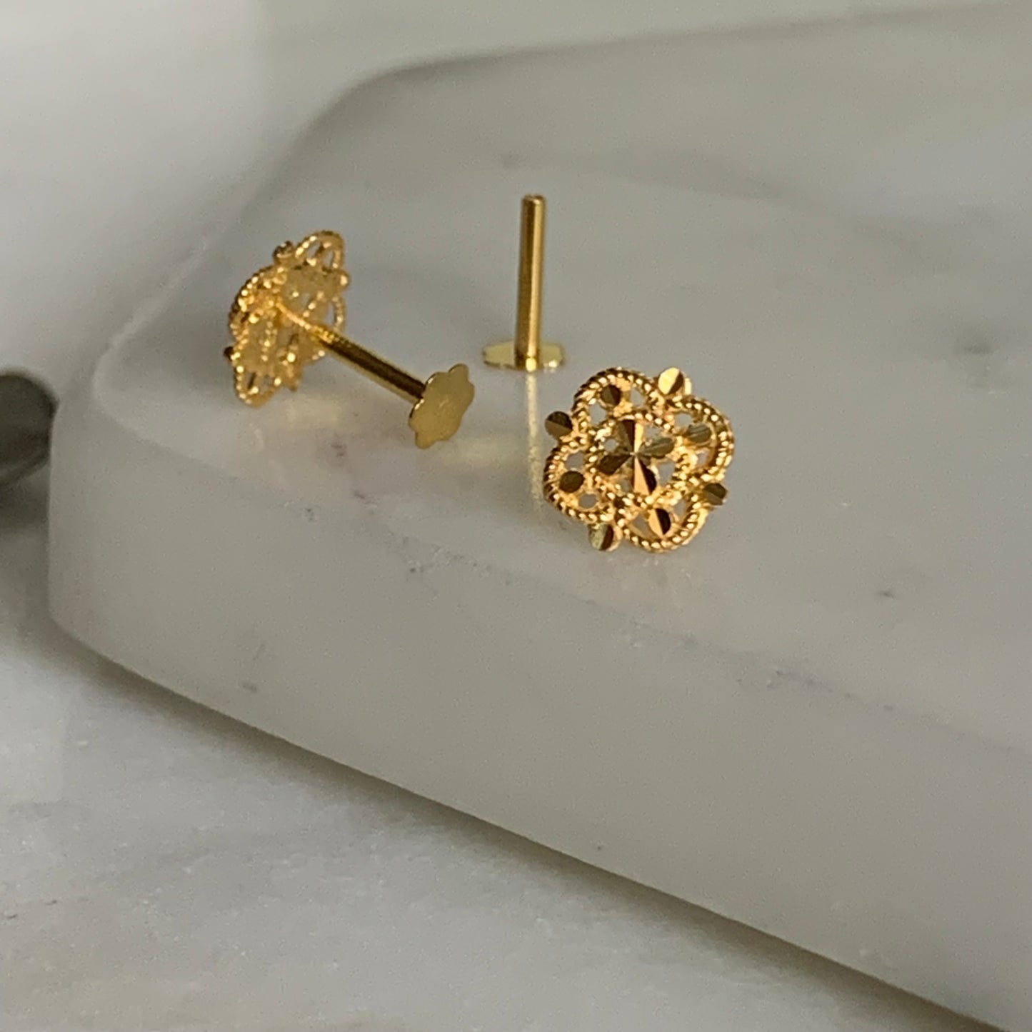 18ct Gold Stud Pair | 7mm