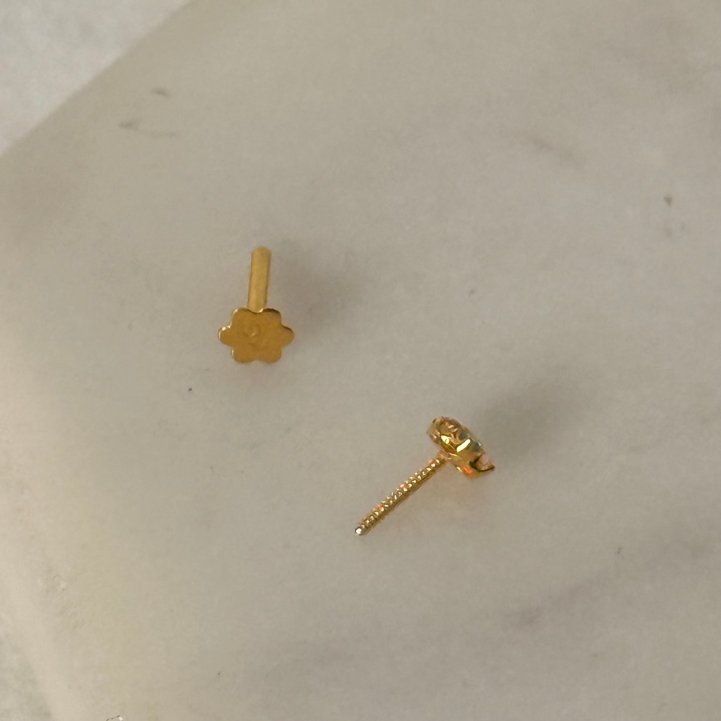 Emerald, 18ct  gold | 4mm
