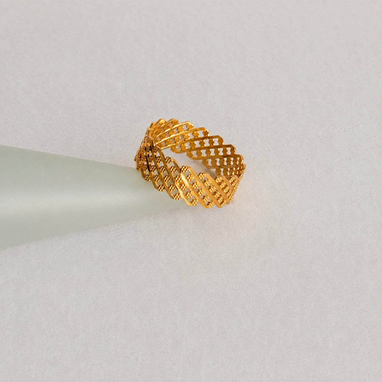 Queen | 22ct Size P 1/2