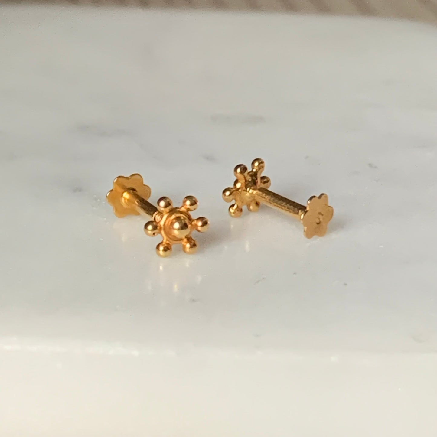 18ct Gold Studs | Last pair left