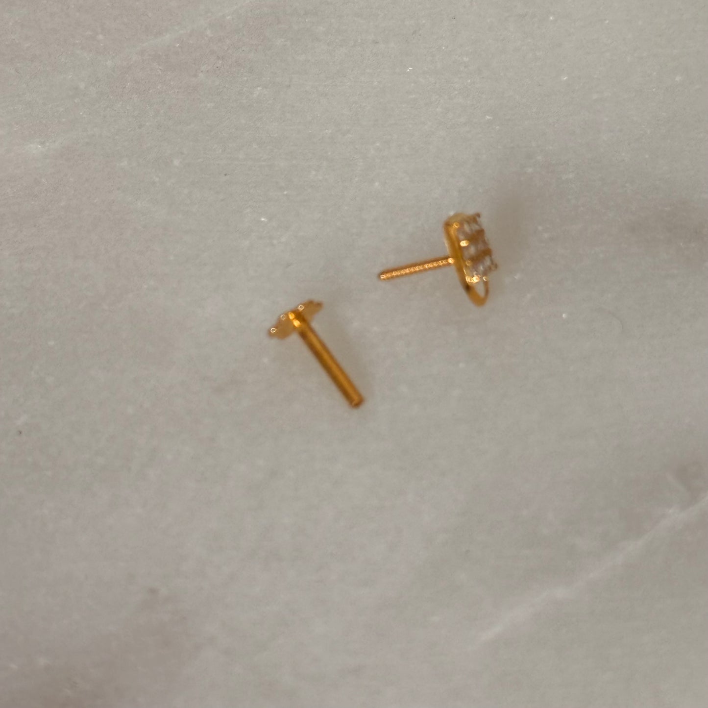 Amore ll, 18ct Heart Stud Pair