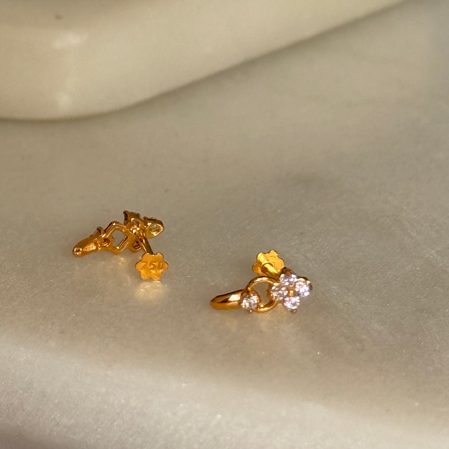 Olive | 18ct gold drop stud