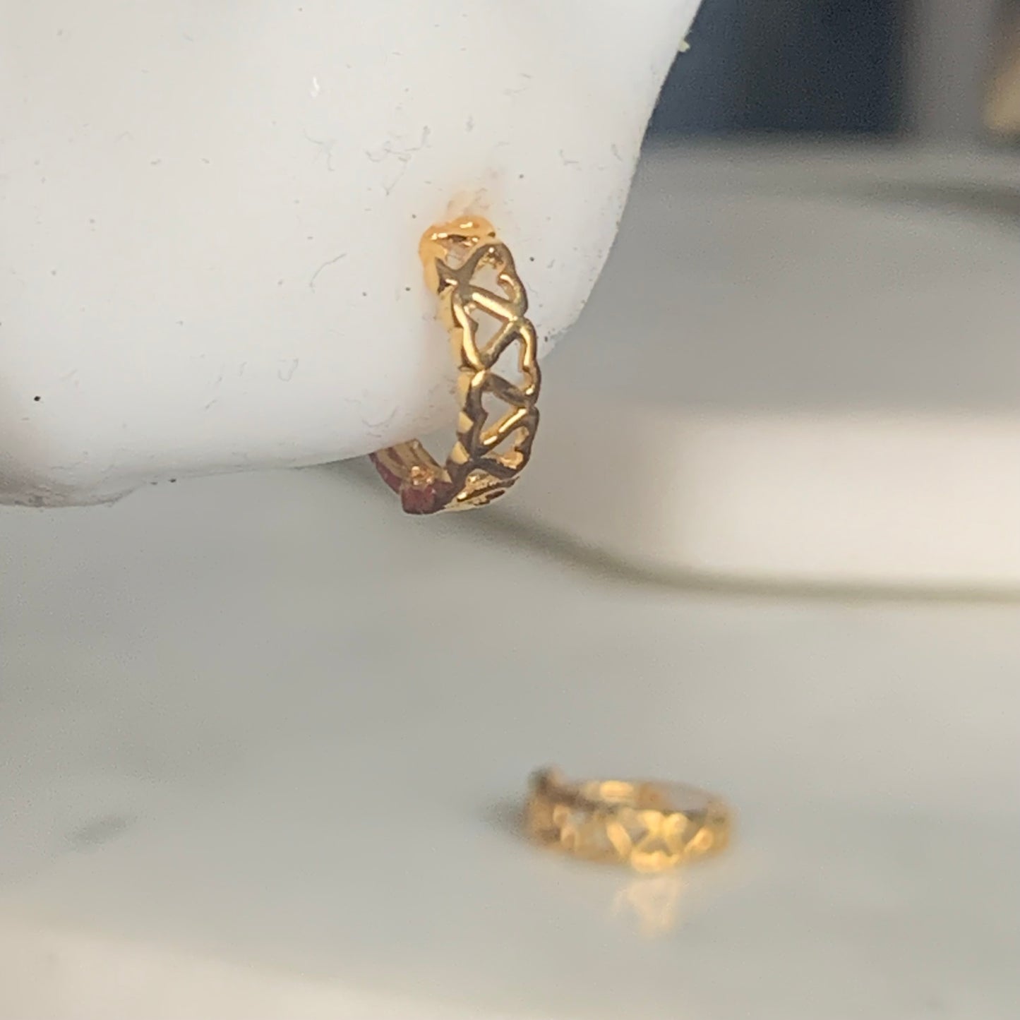 18ct Gold Huggies | 8mm