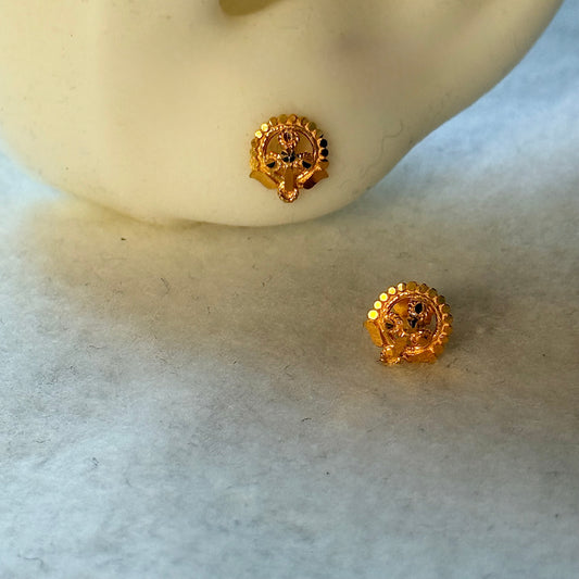 Blossom | 18ct gold studs