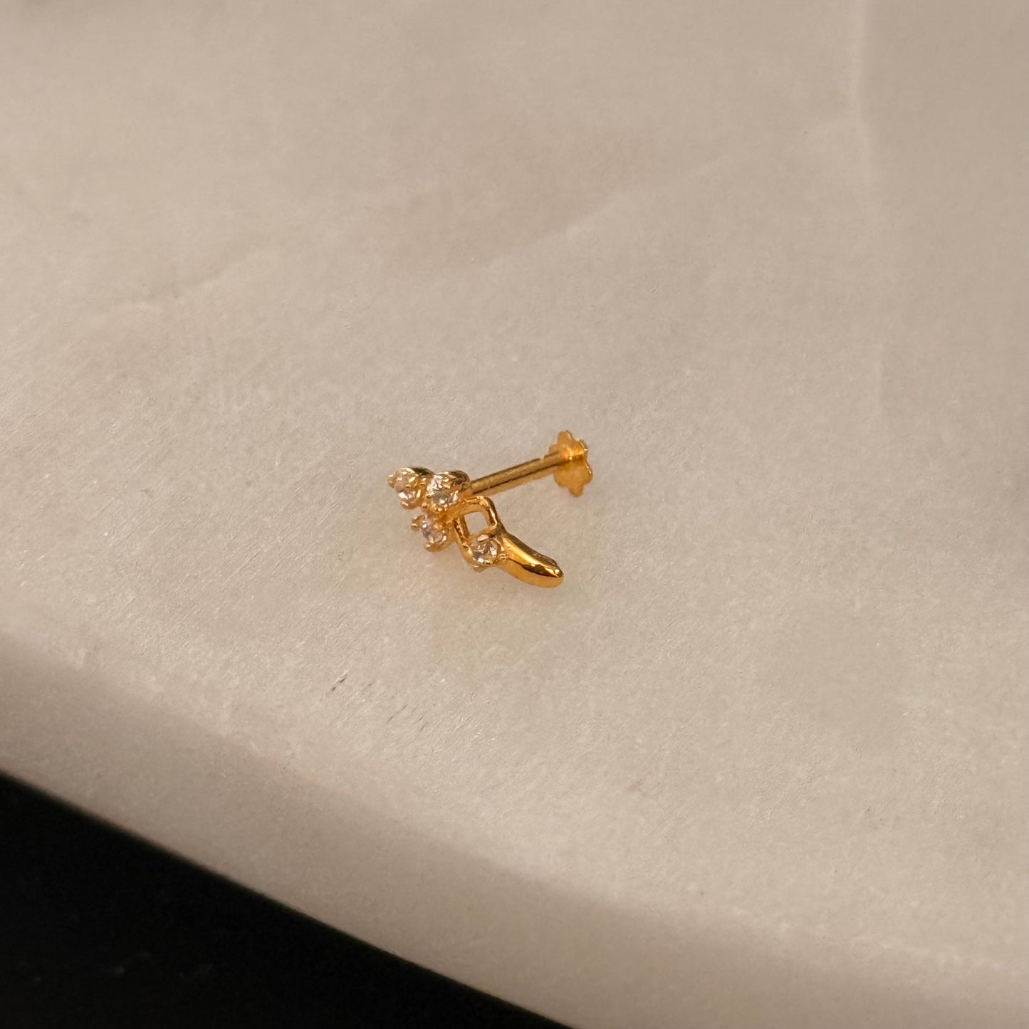 Olive I | 18ct gold drop stud