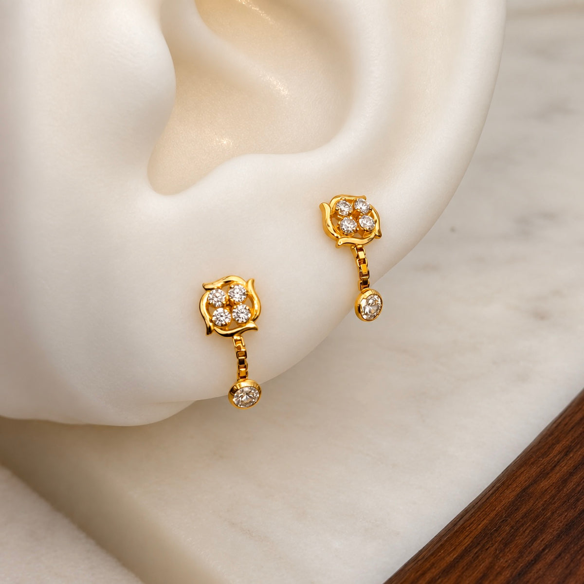 Olivia | 18ct gold drop stud