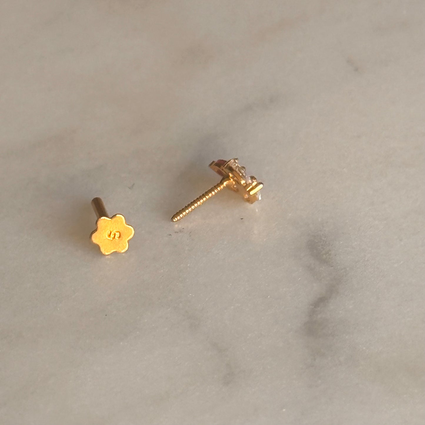 Prim, 18ct Gold Stud | small