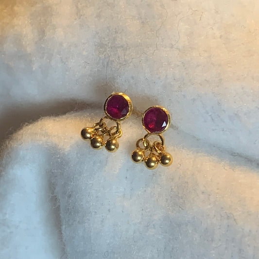 18ct Gold Dangly Stud Pair