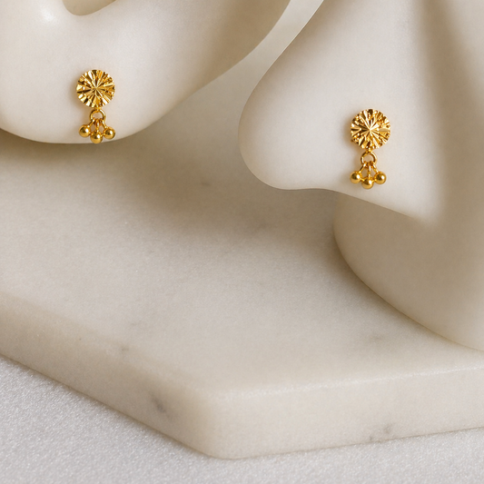 Elle, 18k gold drop stud