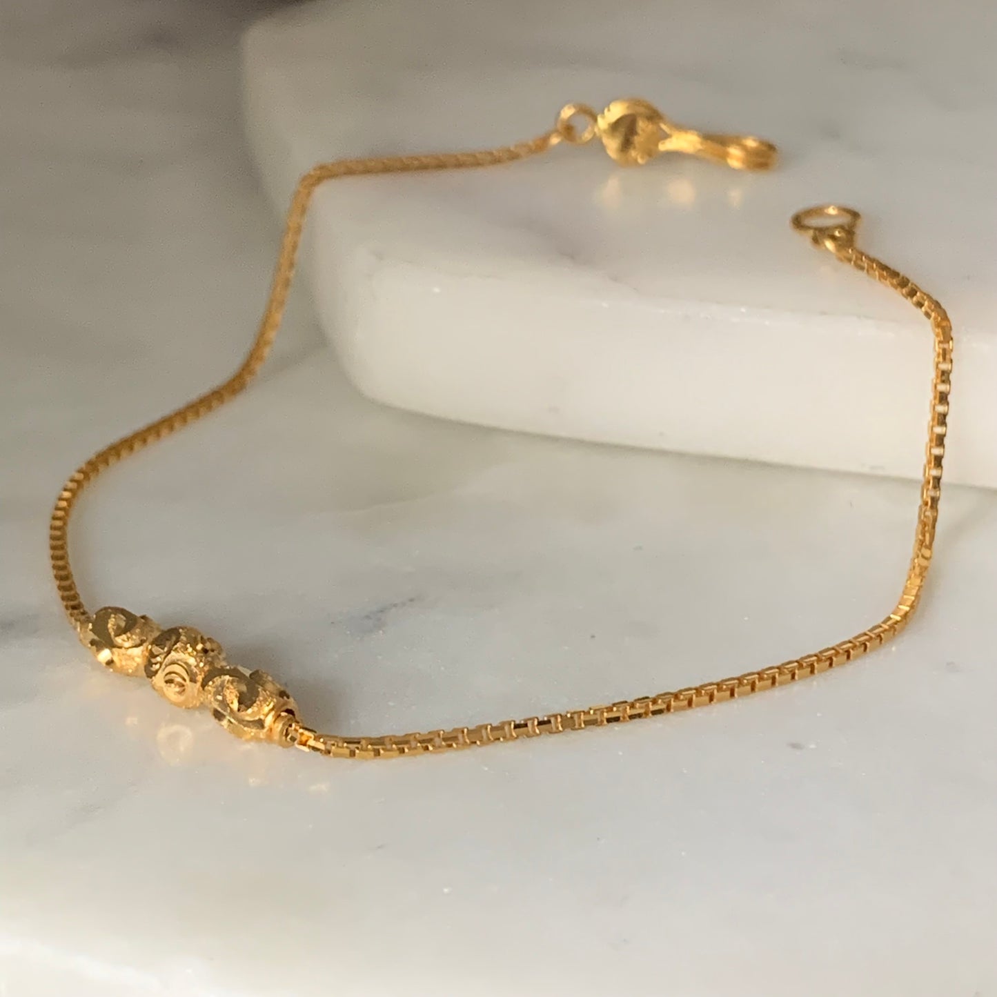 22ct gold minimal beaded bracelet | 7 inches
