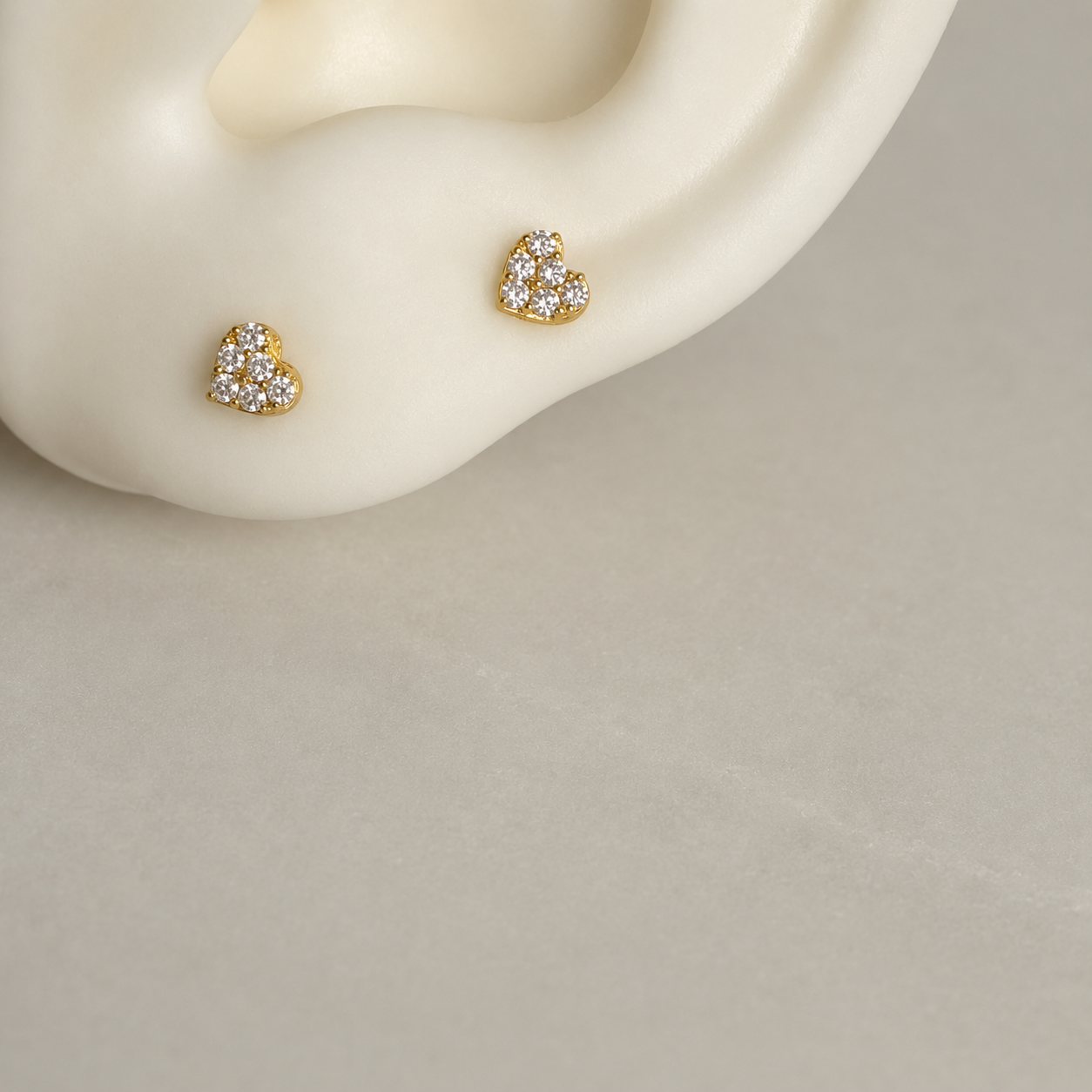 Signature Collection | 18ct gold mini heart stud