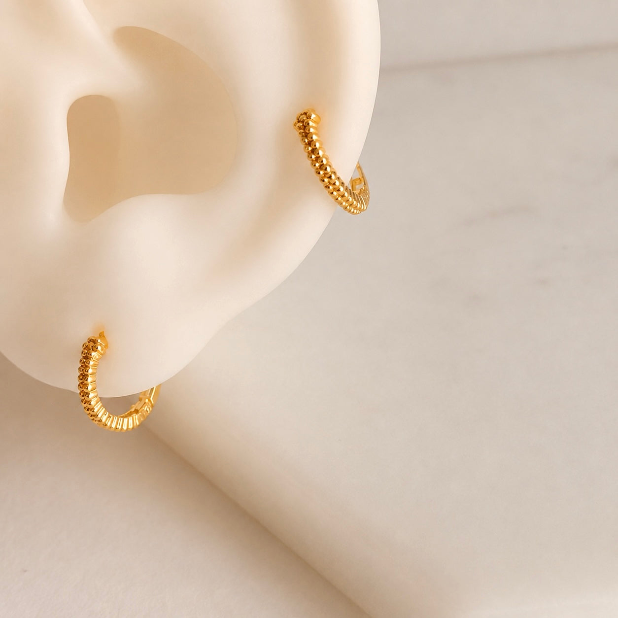 Signature | 18ct Gold Hoop | 9mm