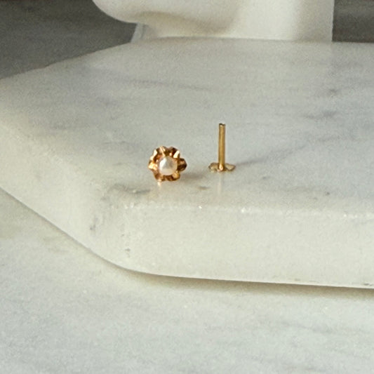 14ct gold single pearl stud