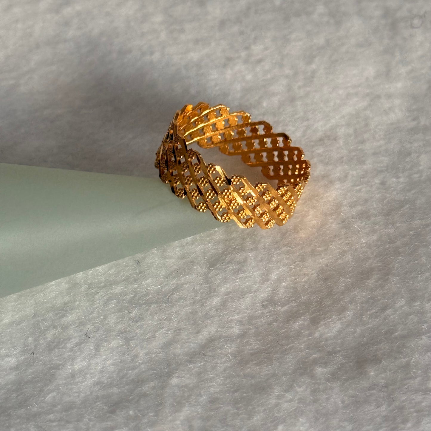 Queen | 22ct Size P 1/2