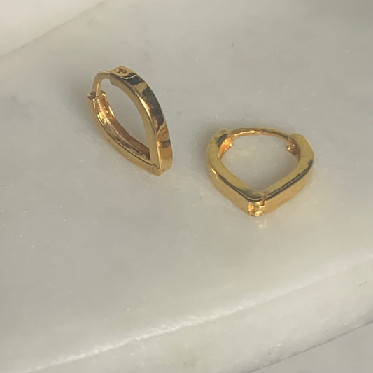 18ct Gold Heart Hoops