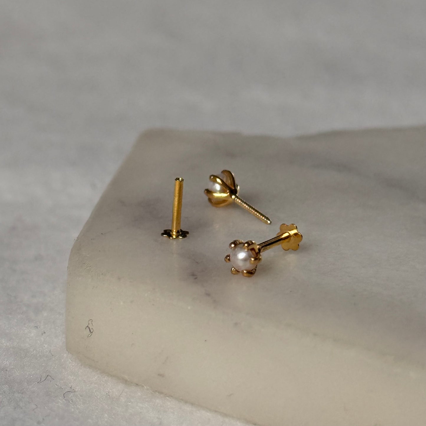Autumnal | Sunbloom, 18ct pearl stud, 3mm