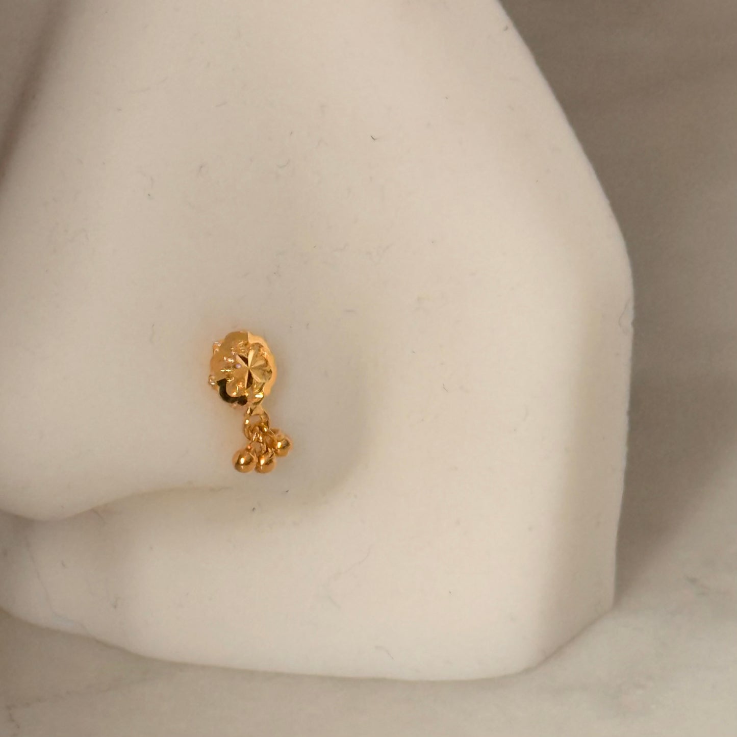 Mini Esme | 18ct dangly stud