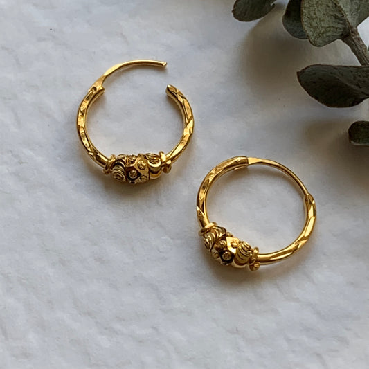 22ct gold hoop pair | small (3)