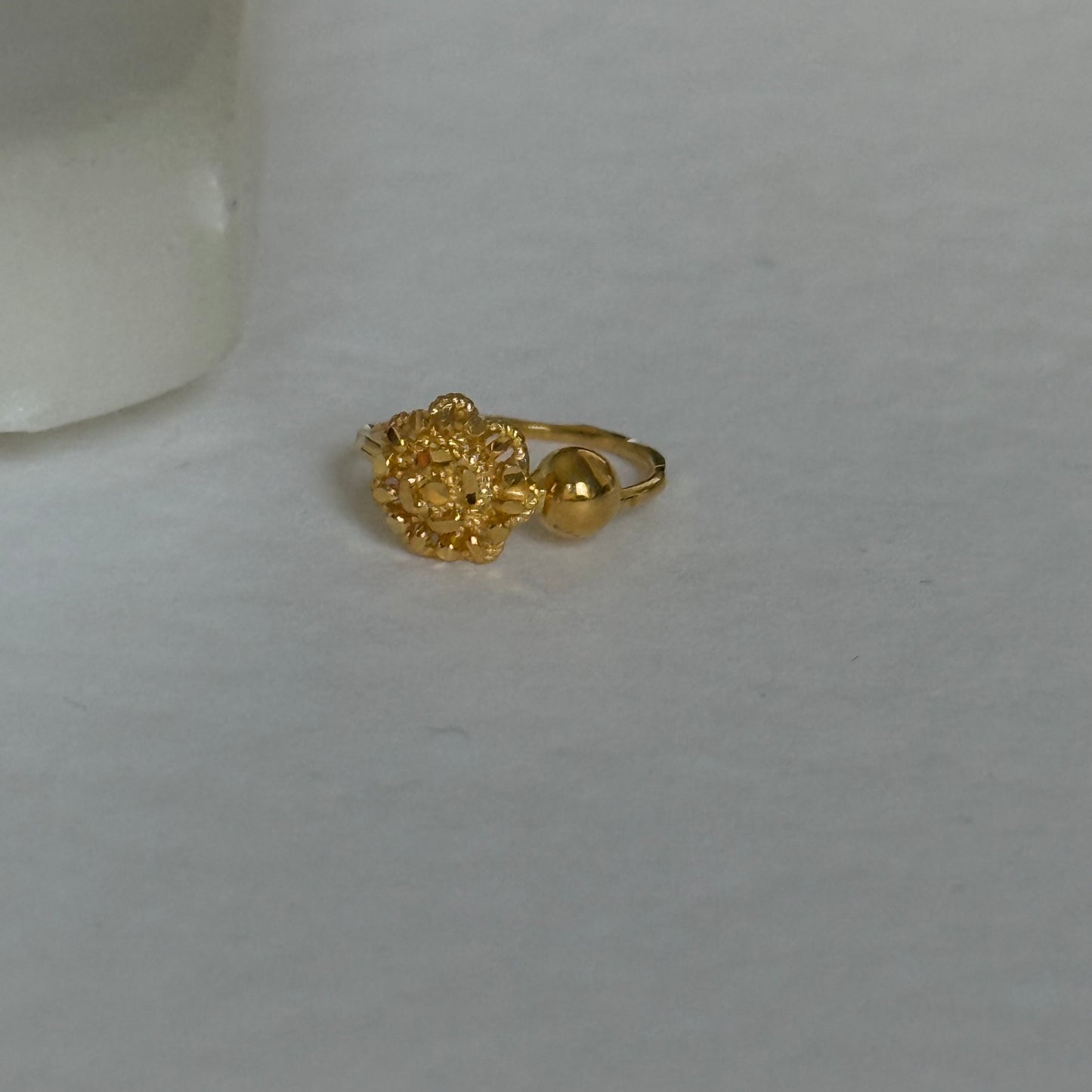 Nura - 18ct gold hoop