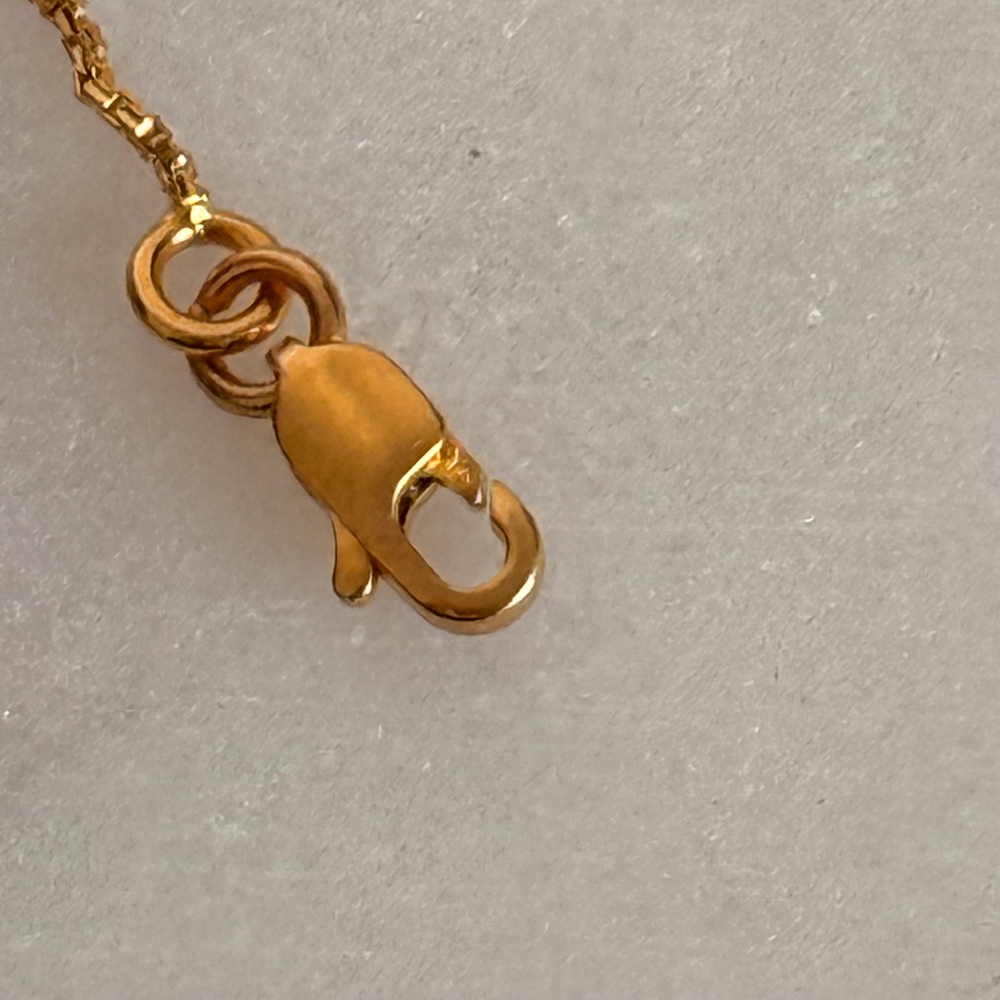 Nusaybah | 22ct gold minimal beaded bracelet