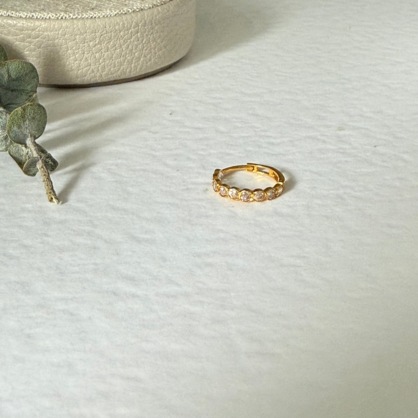 18ct gold single hoop | 8.5mm