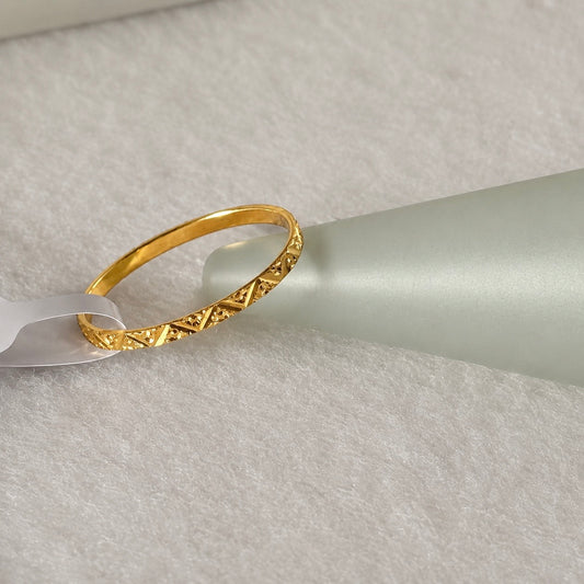 Heritage | 18ct gold band, size M 1/2