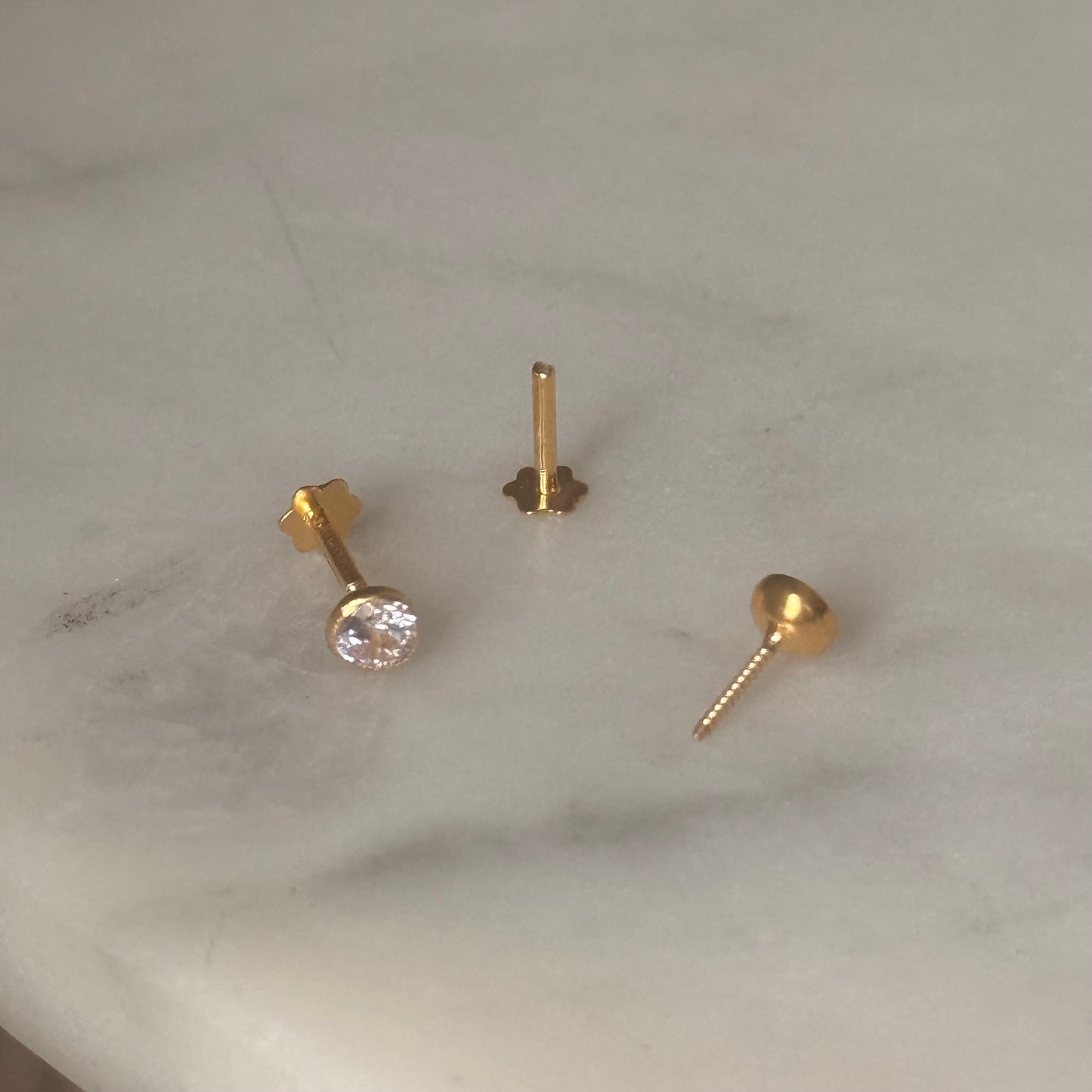Classic 18ct Gold Stud, | 3.8mm