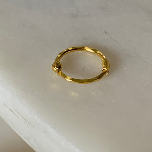 18ct gold single hoop | 8mm