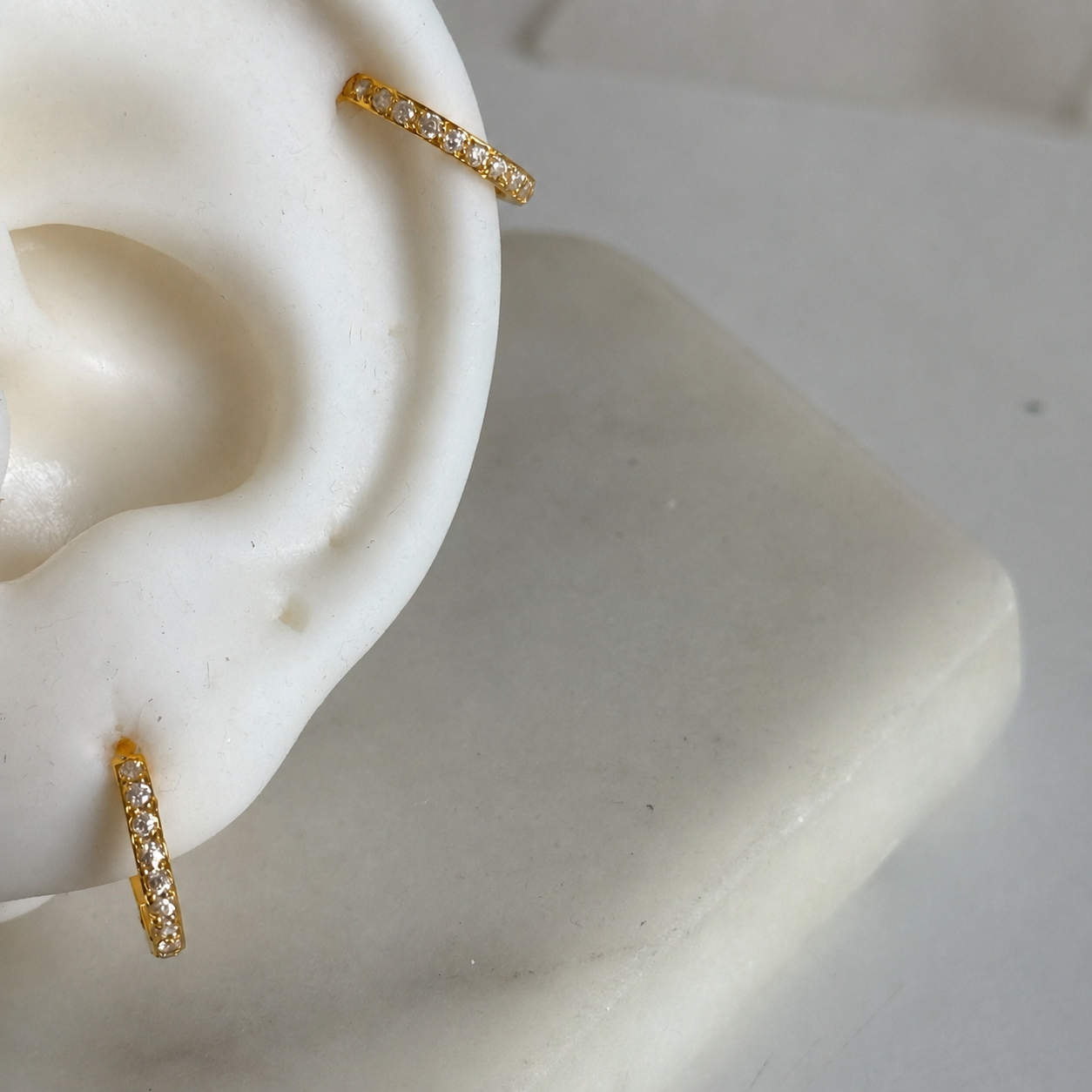 Rome, 18ct gold hoop pair | 11mm
