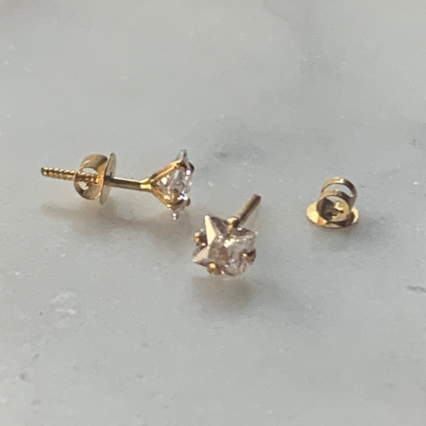 18ct Gold Square Stud Pair | 4mm