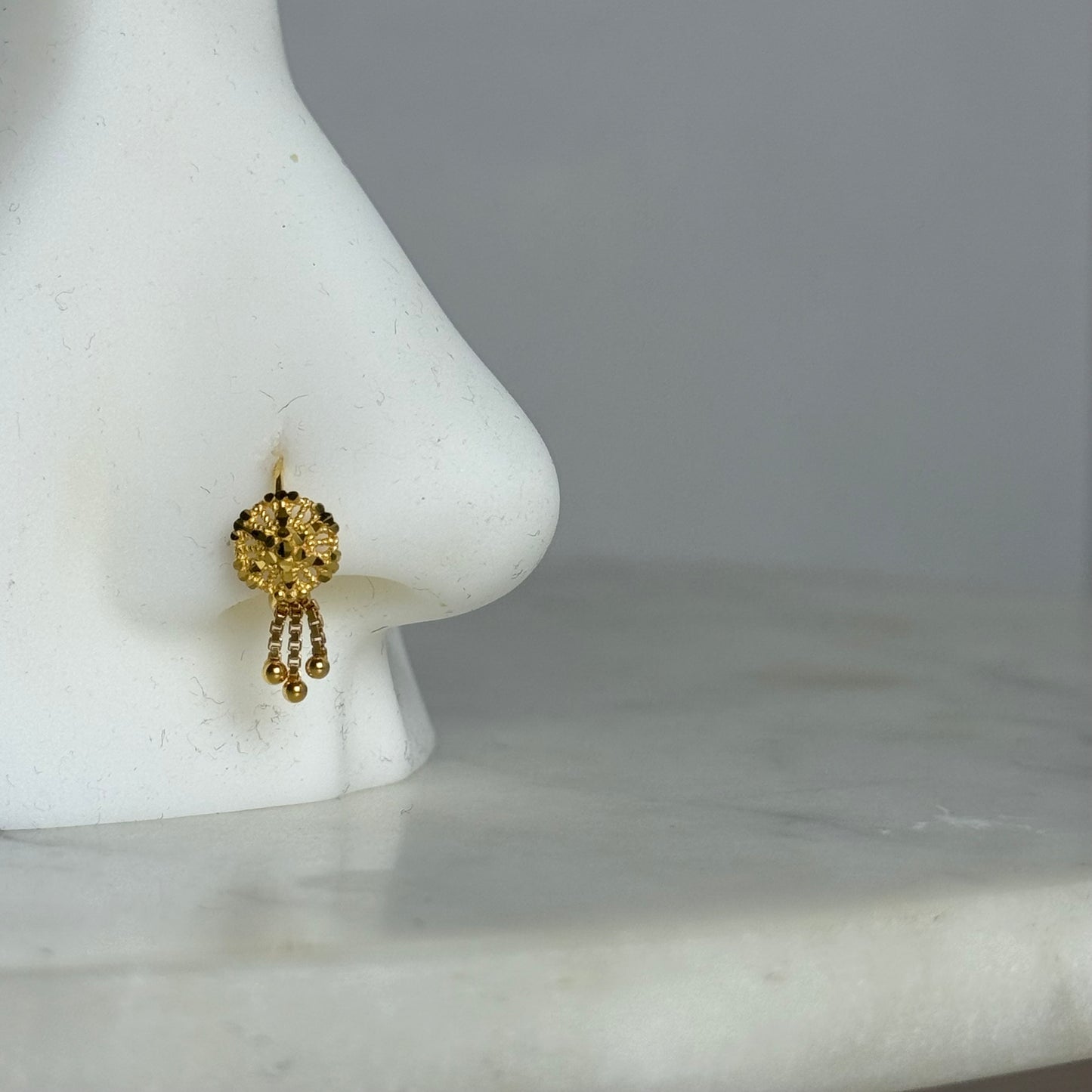 Noor - 18ct Jumki Stud