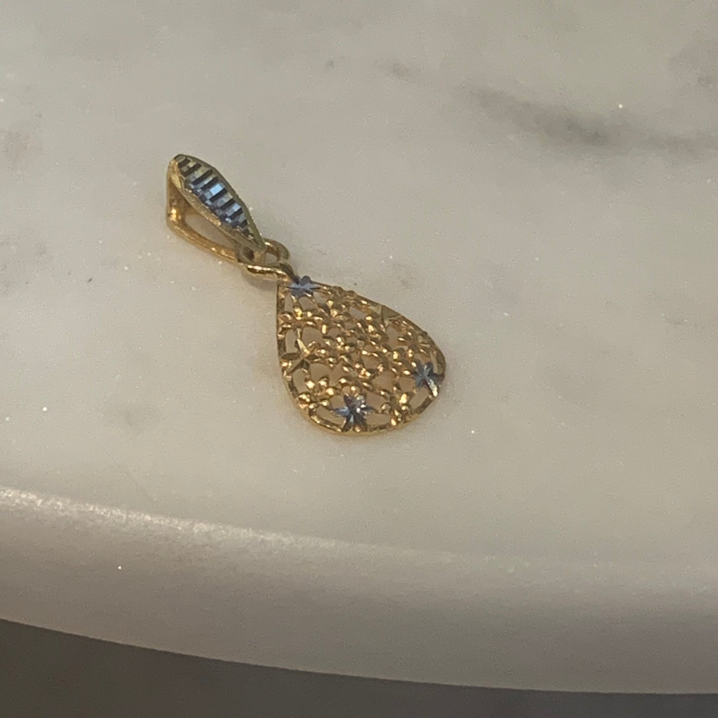 18ct Gold Teardrop Pendant | 12mm drop
