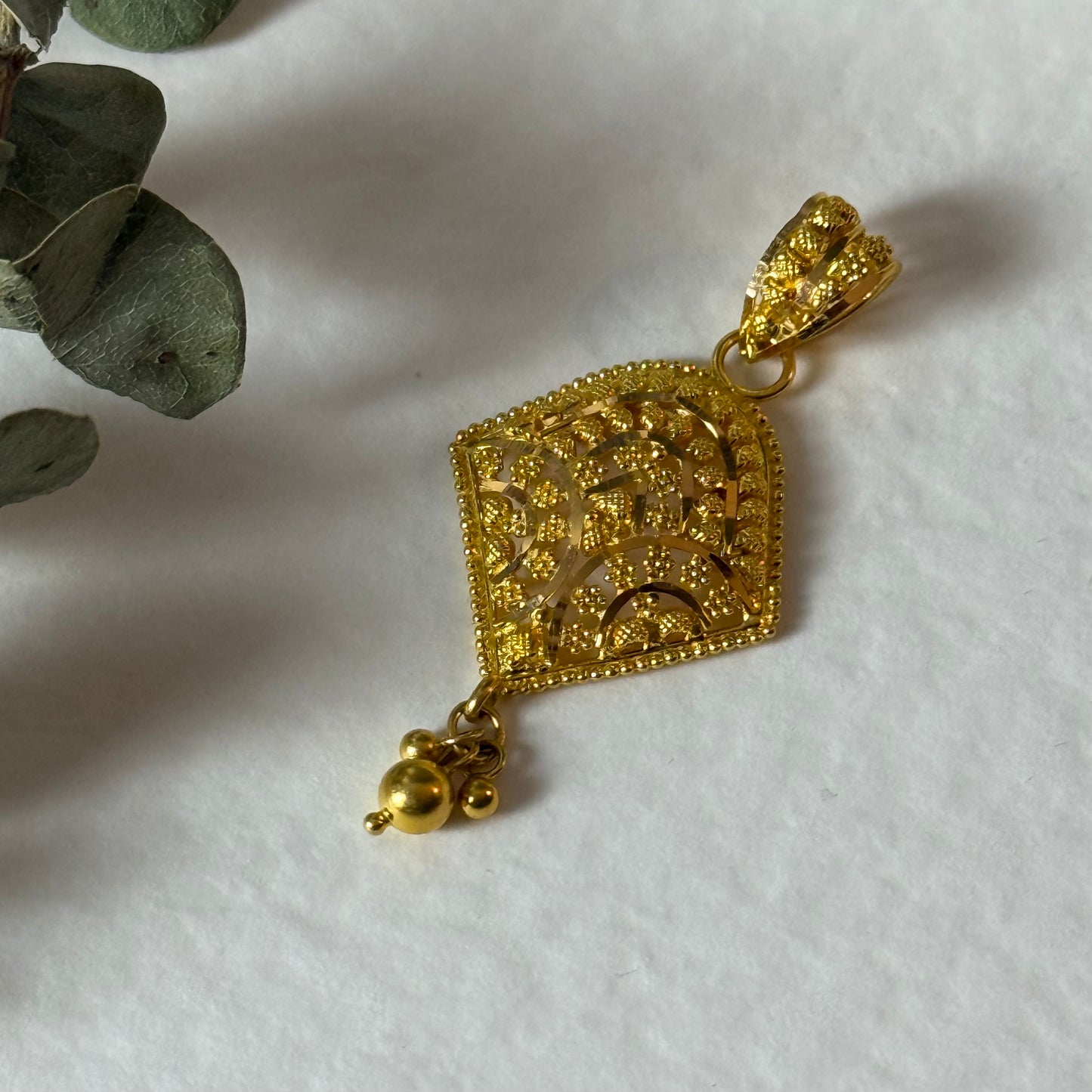 22ct gold bespoke pendant