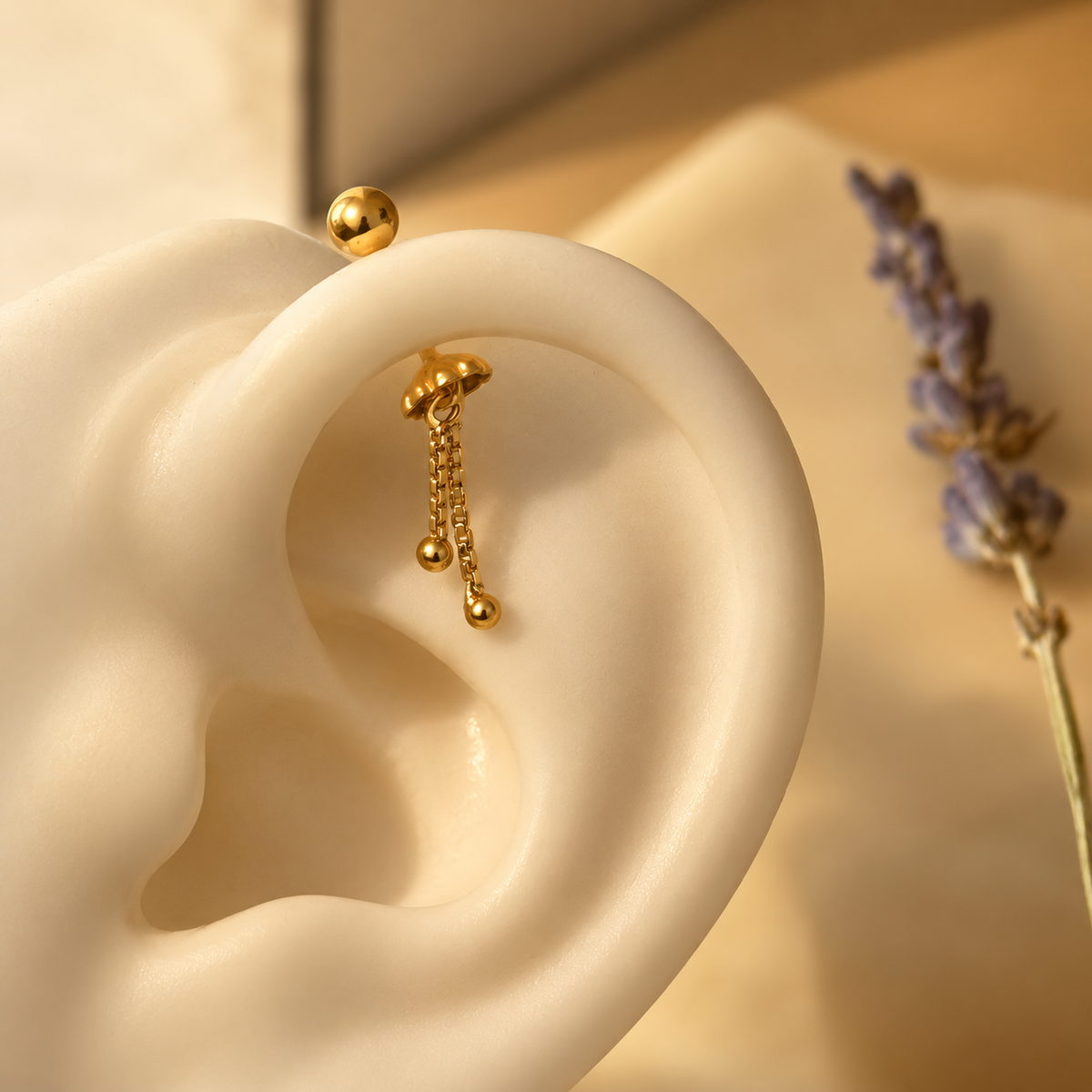 Autumnal | 18ct Gold - Petite drop (Forward helix)