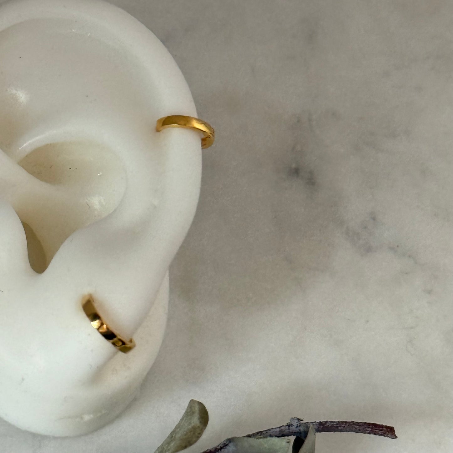 18ct gold plain hoop | 7mm