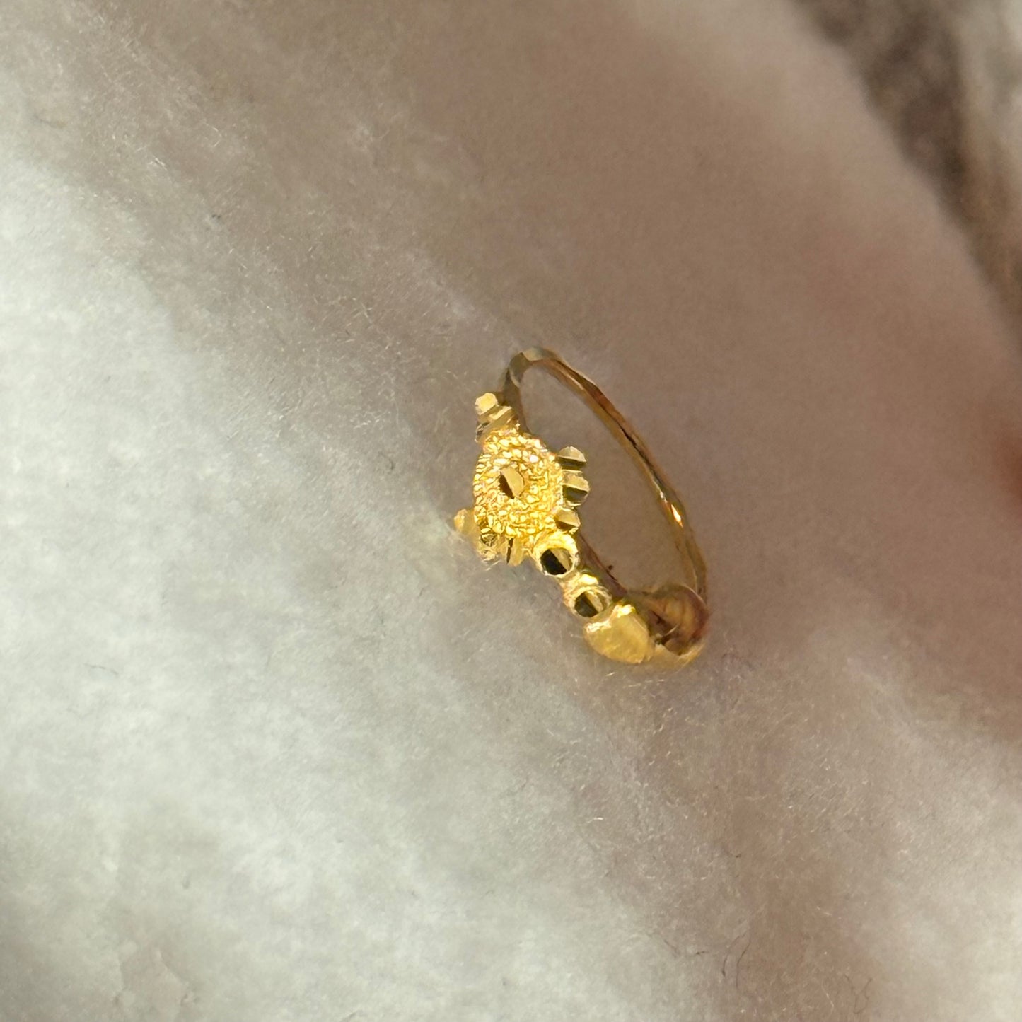 Nathni - 18ct gold hoop