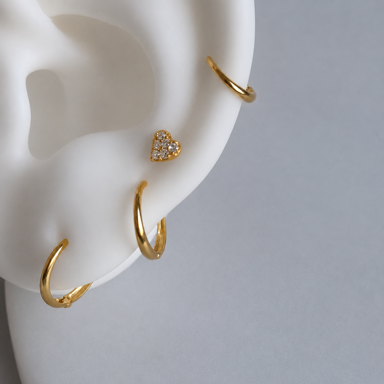 Signature | Classic Hoops in 18ct Gold