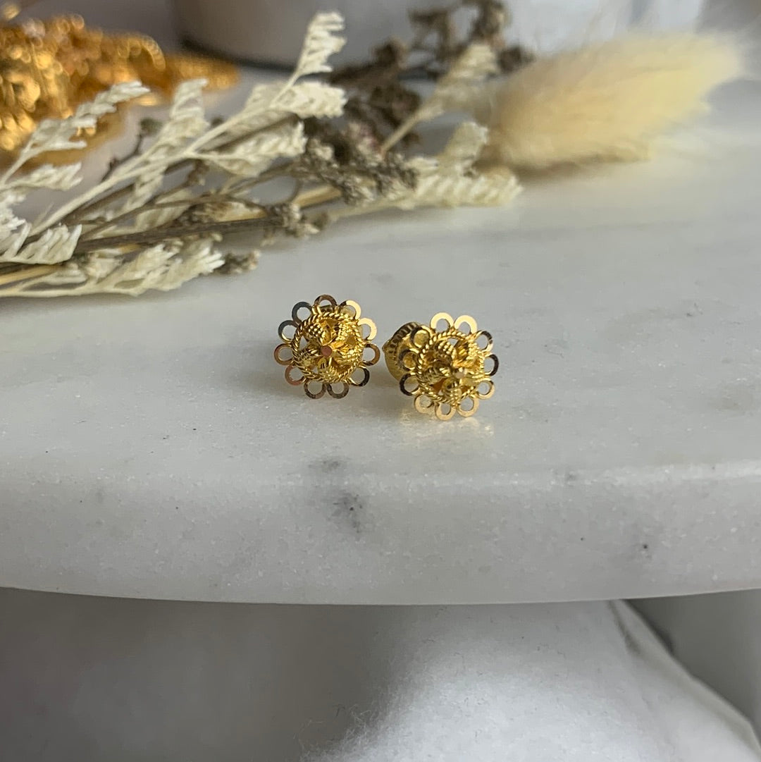 Sunflower studs in 22k gold