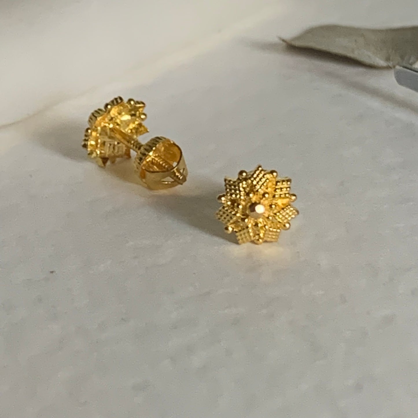 22ct Gold Flower Stud Pair | 7mm