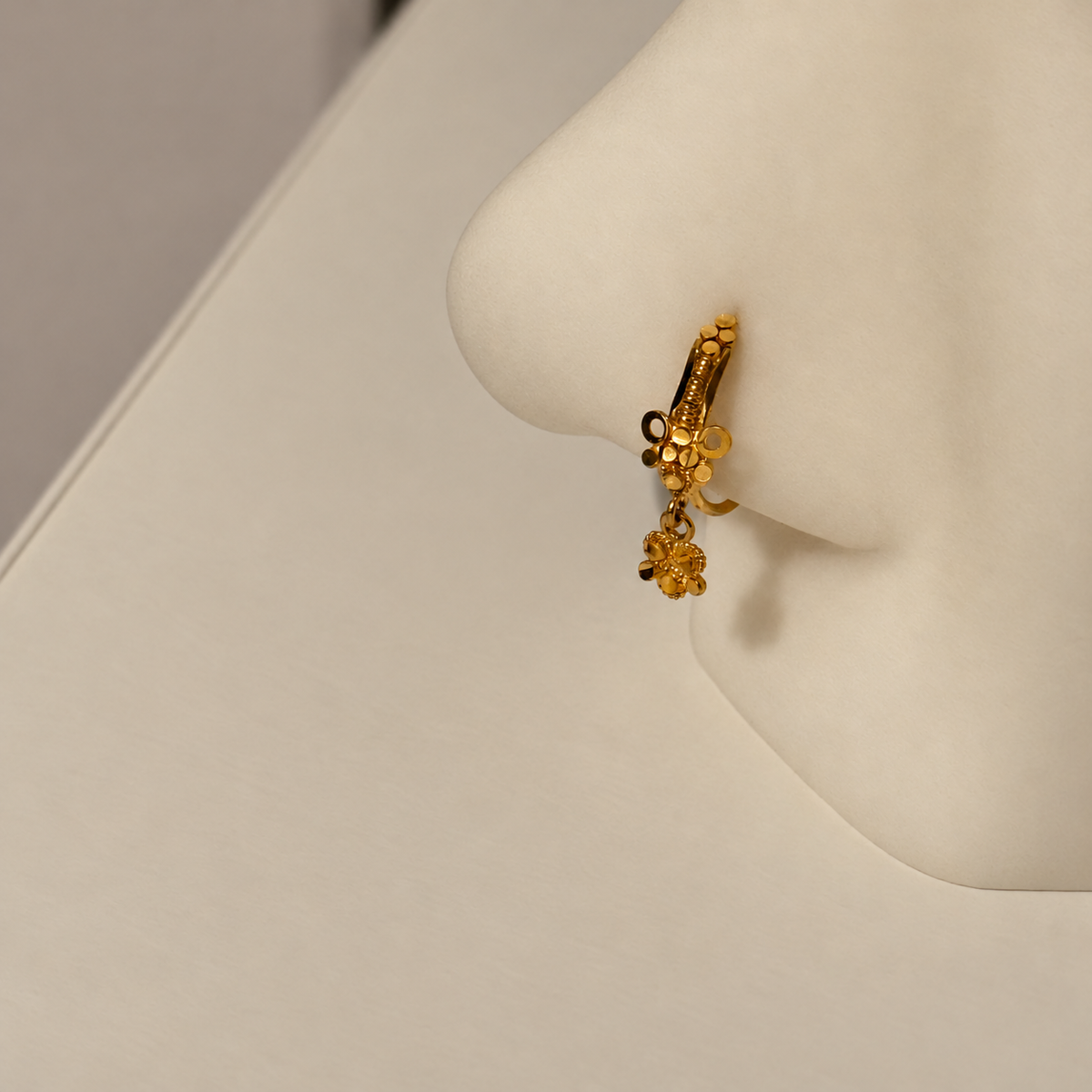 Eli - 18ct gold hoop